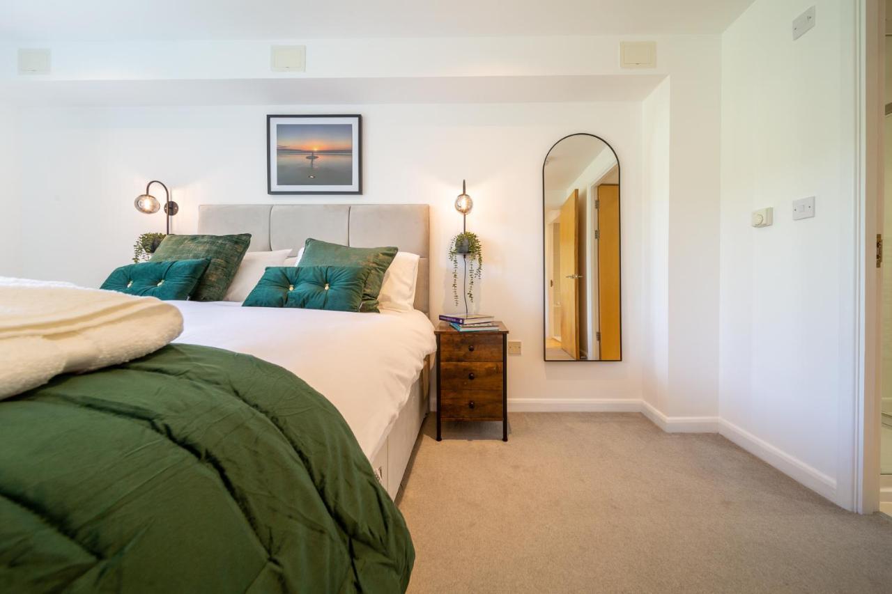 Pass The Keys Stunning 2 Bed Apartment, Fistral Beach, Newquay