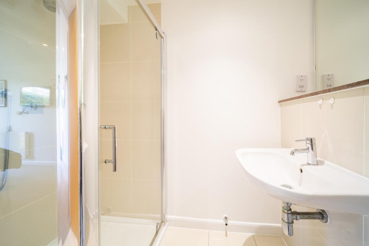 Pass The Keys Stunning 2 Bed Apartment, Fistral Beach, Newquay Apartment Newquay (Cornwall)